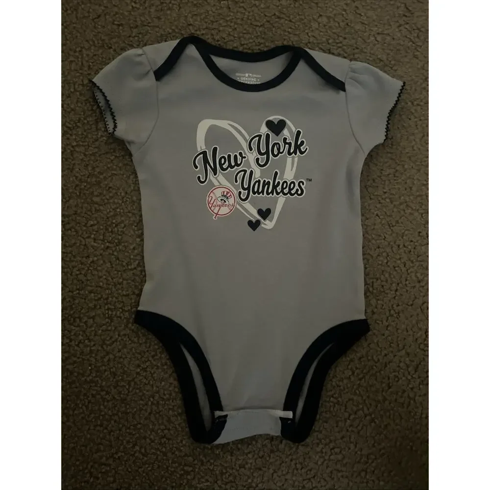 NWT NY Yankees Bodysuit 18 months Team Apparel Brand New